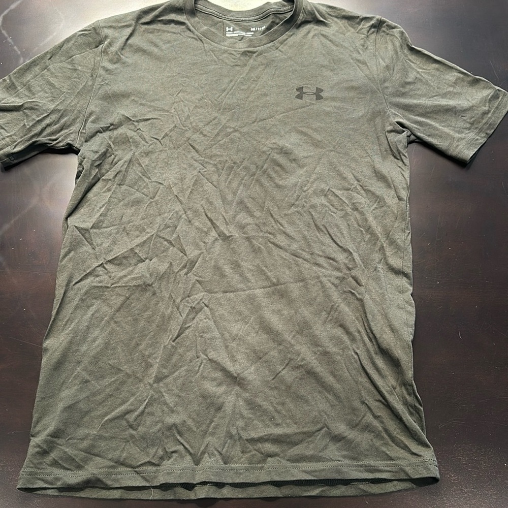 UA Men Sz S Tshirt new
